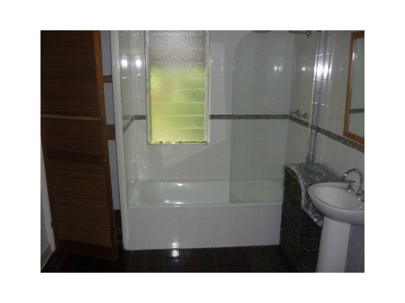 West End QLD 4810