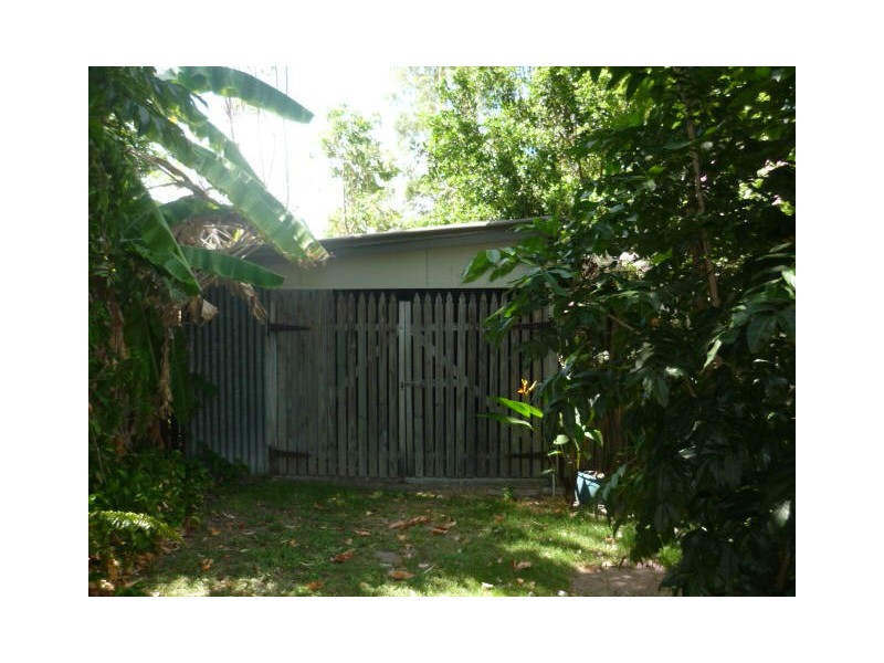 West End QLD 4810