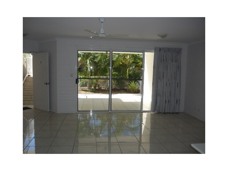 2/51 Harold Street, West End QLD 4810