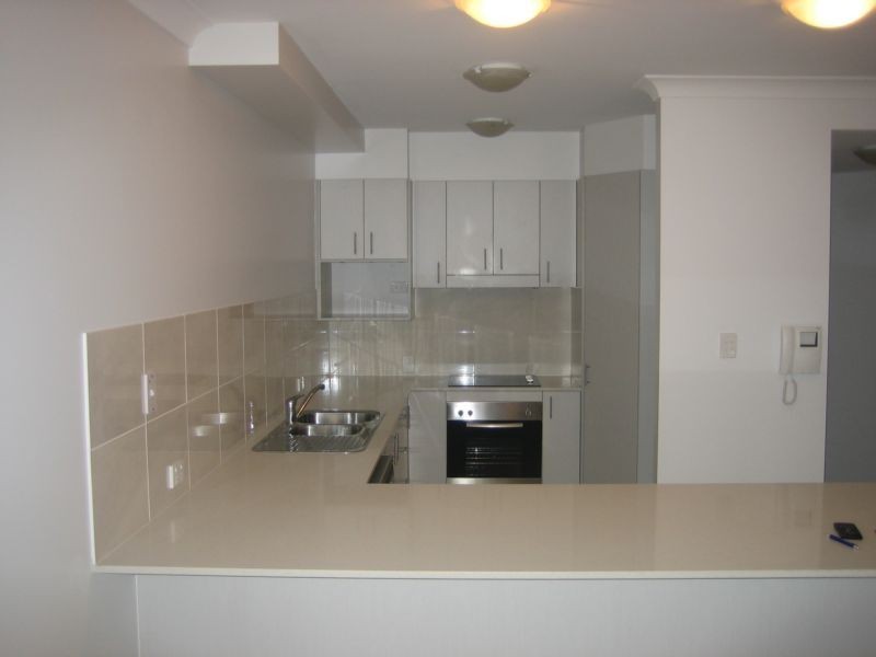 2/51 Harold Street, West End QLD 4810