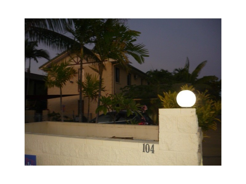 7/104-106 Cook Street, North Ward QLD 4810