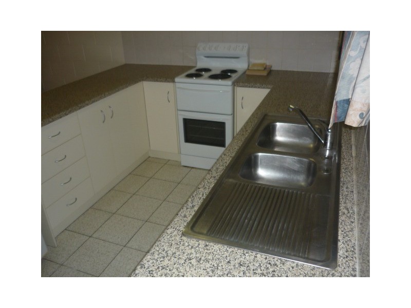 7/104-106 Cook Street, North Ward QLD 4810