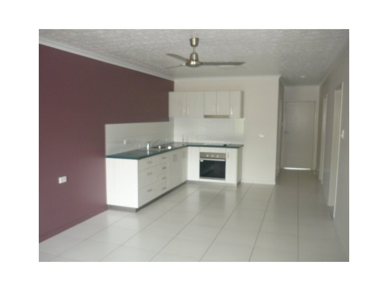 1/16 Sidney Street, West End QLD 4810