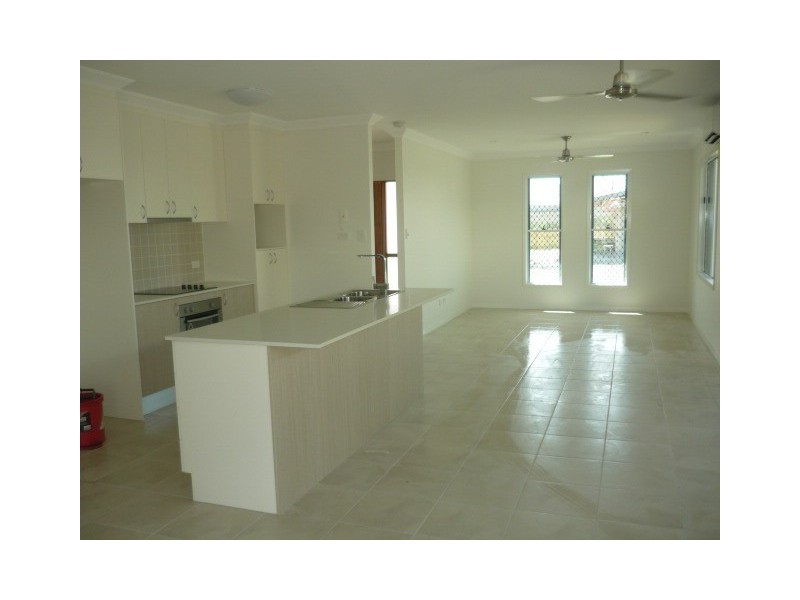60 Monolith Circuit, Mount Louisa QLD 4814