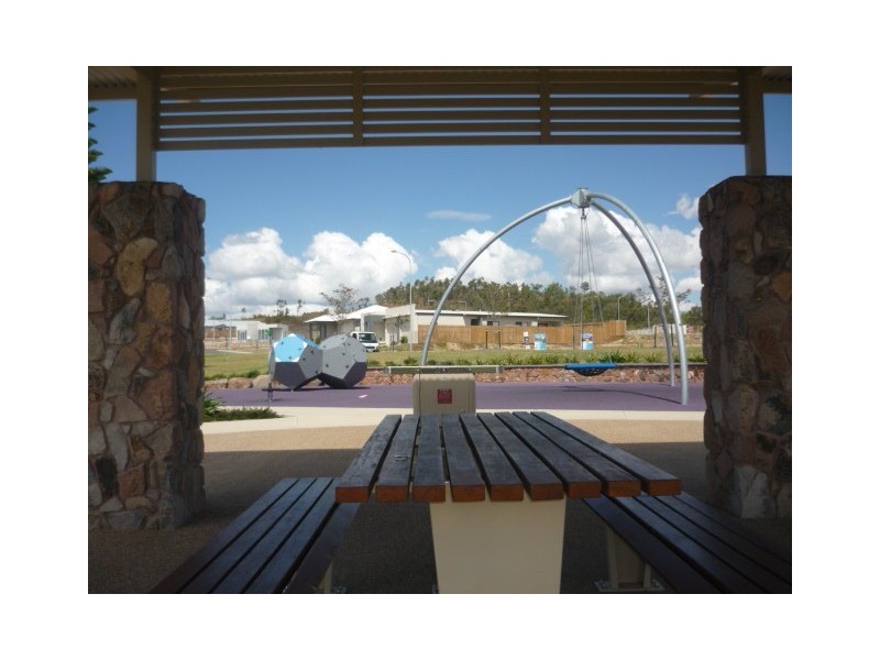 60 Monolith Circuit, Mount Louisa QLD 4814