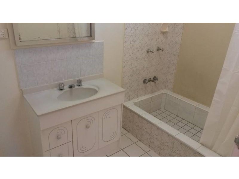 17 Brolga Crescent, Condon QLD 4815