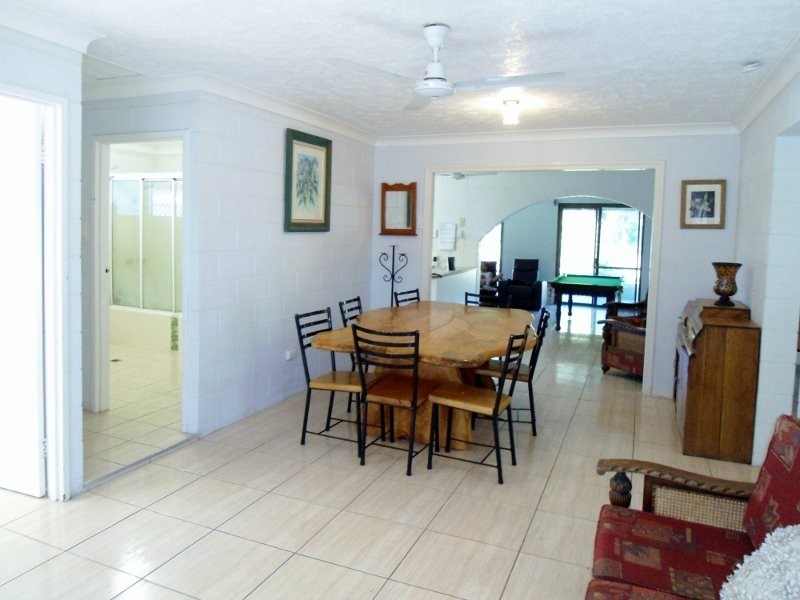 2 Brady Road, Oak Valley QLD 4811