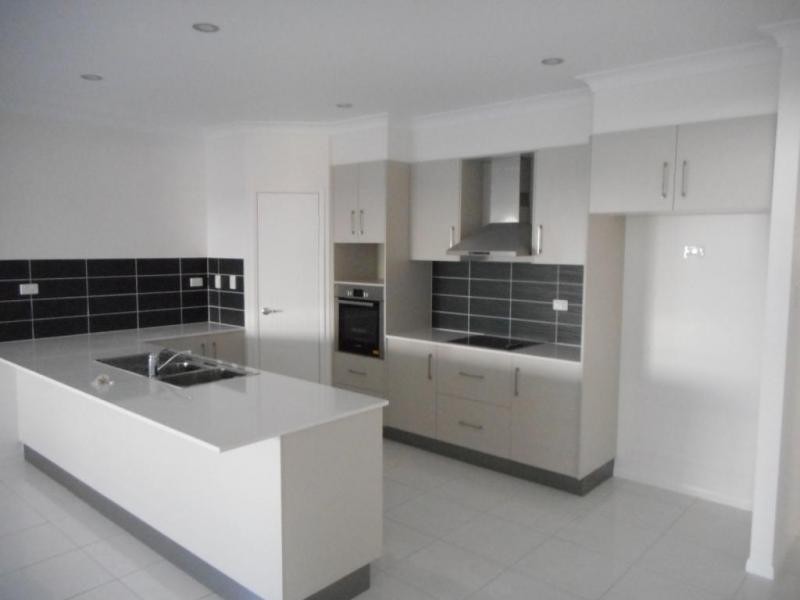 30 Girraween Ave, Douglas QLD 4814