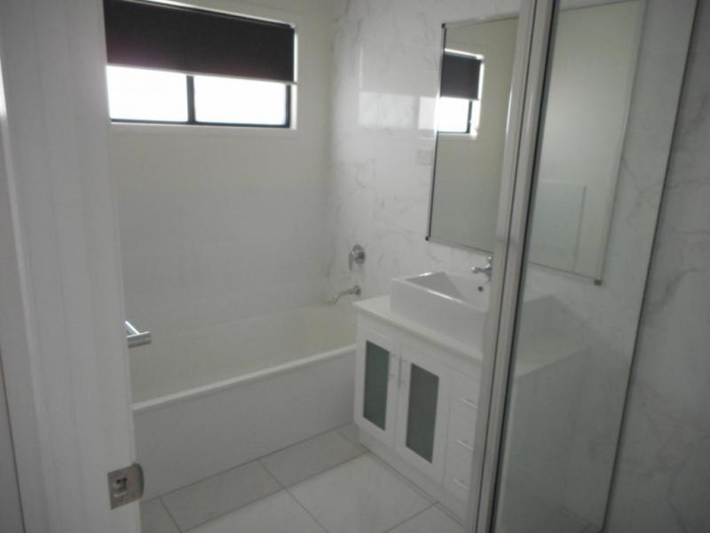 30 Girraween Ave, Douglas QLD 4814