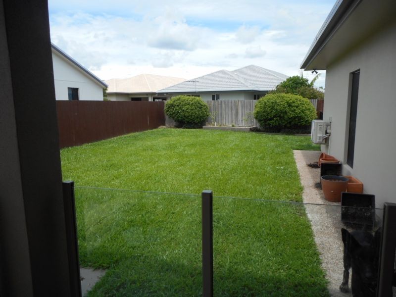 17 Dampier Cresent, Burdell QLD 4818