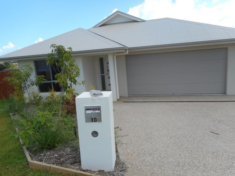 10 Filmoy Place, Bushland Beach QLD 4818