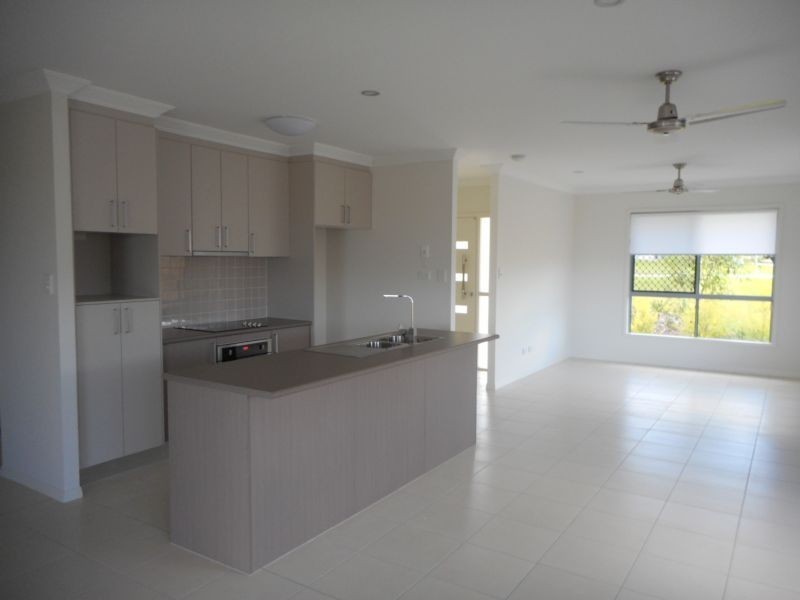 10 Filmoy Place, Bushland Beach QLD 4818