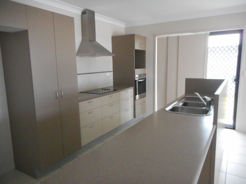 1 Fontwell Court, Mount Low QLD 4818