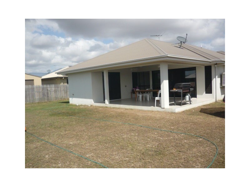 1 Fontwell Court, Mount Low QLD 4818