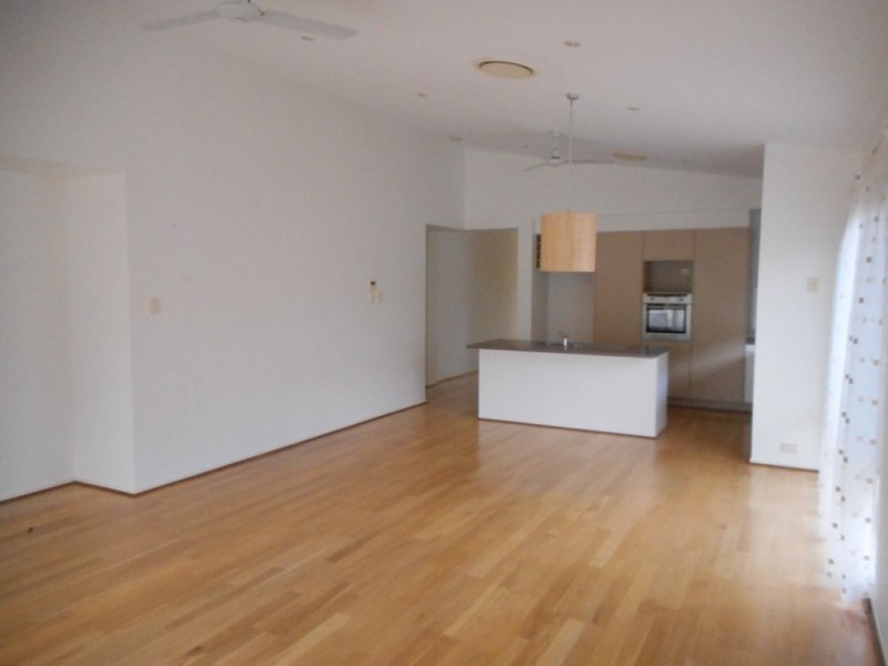 32 Dunlop Street, Kelso QLD 4815