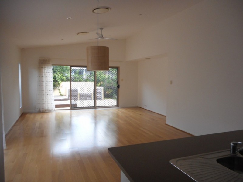 32 Dunlop Street, Kelso QLD 4815