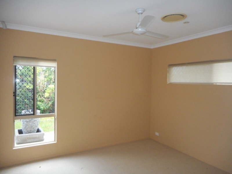 32 Dunlop Street, Kelso QLD 4815