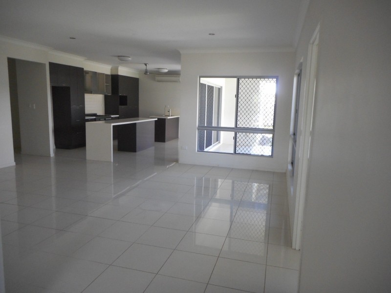 23 Waterfront Parade, Idalia QLD 4811