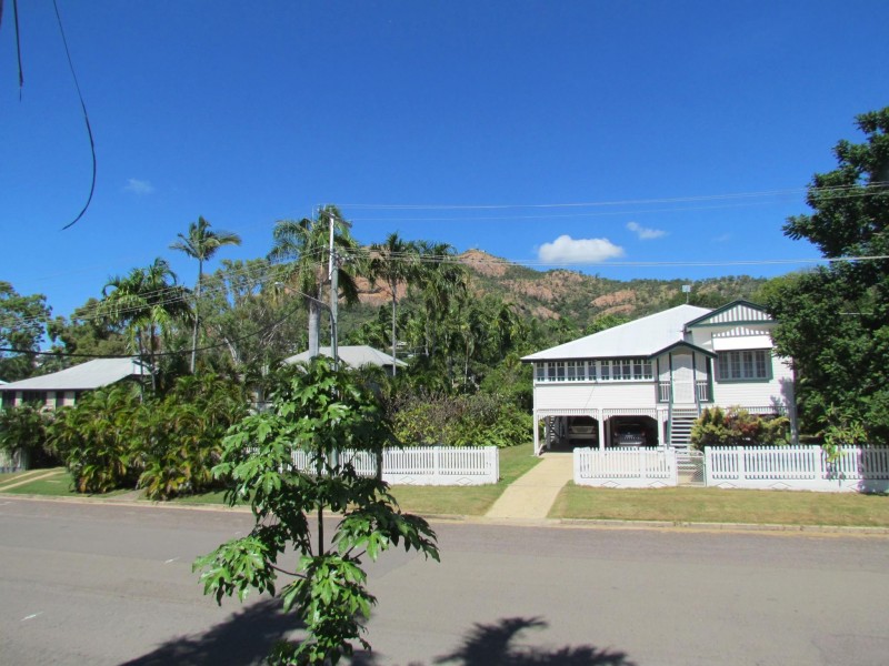 8/21-23 Landsborough Street, North Ward QLD 4810