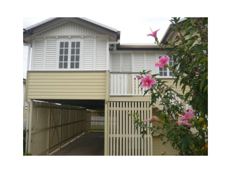 13 Park Lane, Hyde Park QLD 4812