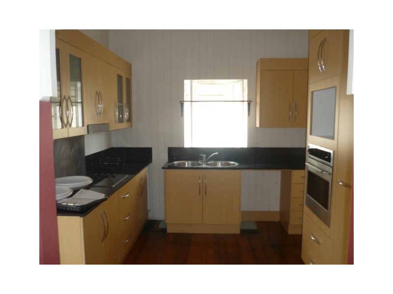 13 Park Lane, Hyde Park QLD 4812