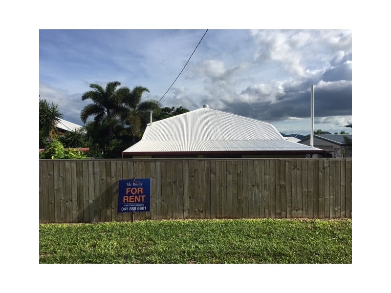 82 Francis St, West End QLD 4810