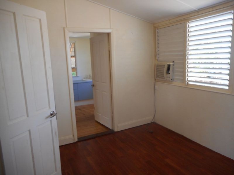 34 Flower Street, Railway Estate QLD 4810