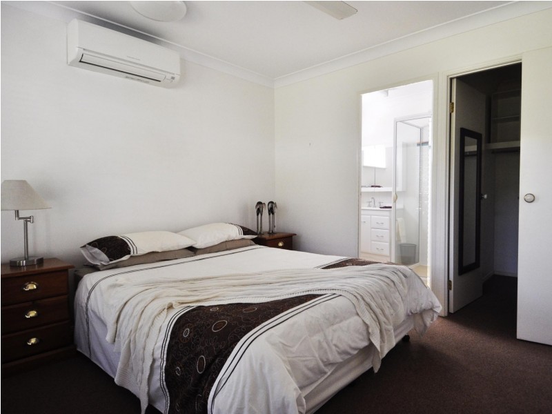 17 Monaro Circuit, Mount Louisa QLD 4814