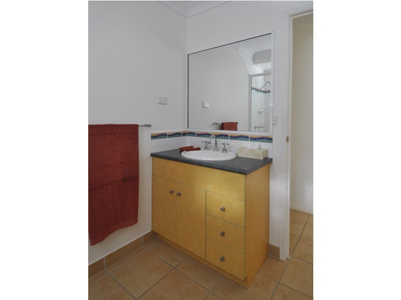 17 Monaro Circuit, Mount Louisa QLD 4814