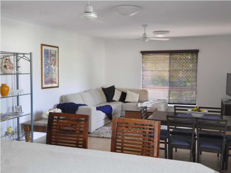 17 Monaro Circuit, Mount Louisa QLD 4814