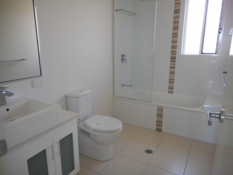 128 Kennard Circuit, Bushland Beach QLD 4818