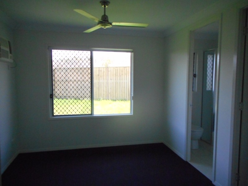 128 Kennard Circuit, Bushland Beach QLD 4818