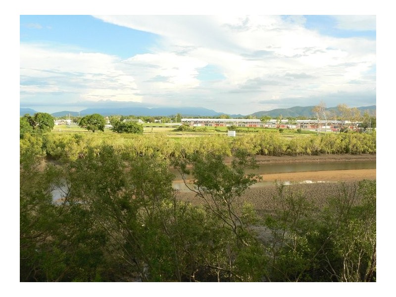 12/2-4 Kingsway Place, Townsville City QLD 4810