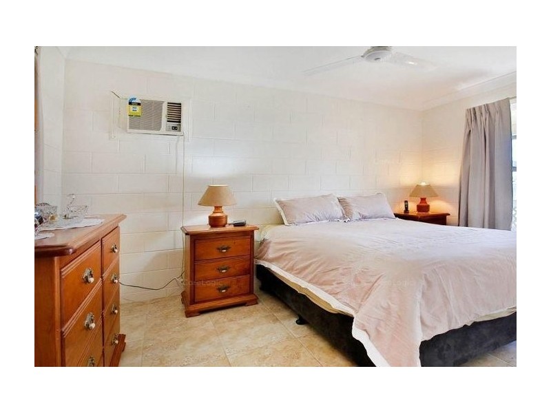 15 Warland Street, Kirwan QLD 4817