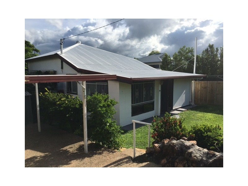 82 Francis Street, West End QLD 4810