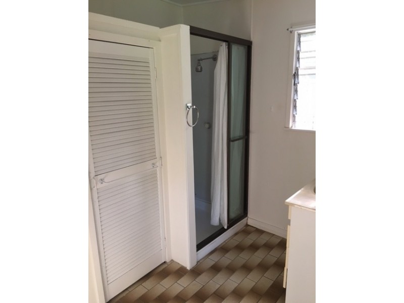 82 Francis Street, West End QLD 4810