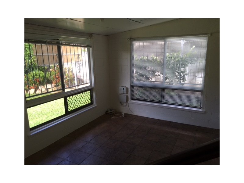 82 Francis Street, West End QLD 4810