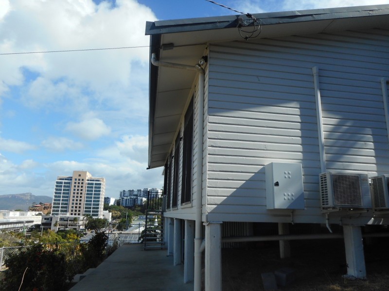 33 Wills Street, Townsville City QLD 4810