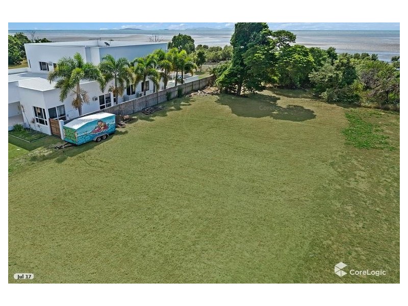 6 Waterview Drive, Bushland Beach QLD 4818