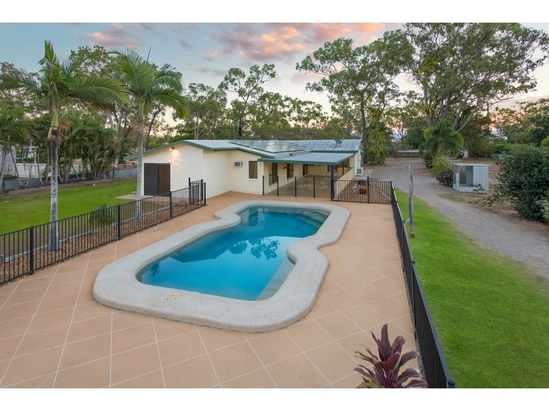 103 Mt Low Parkway, Mount Low QLD 4818