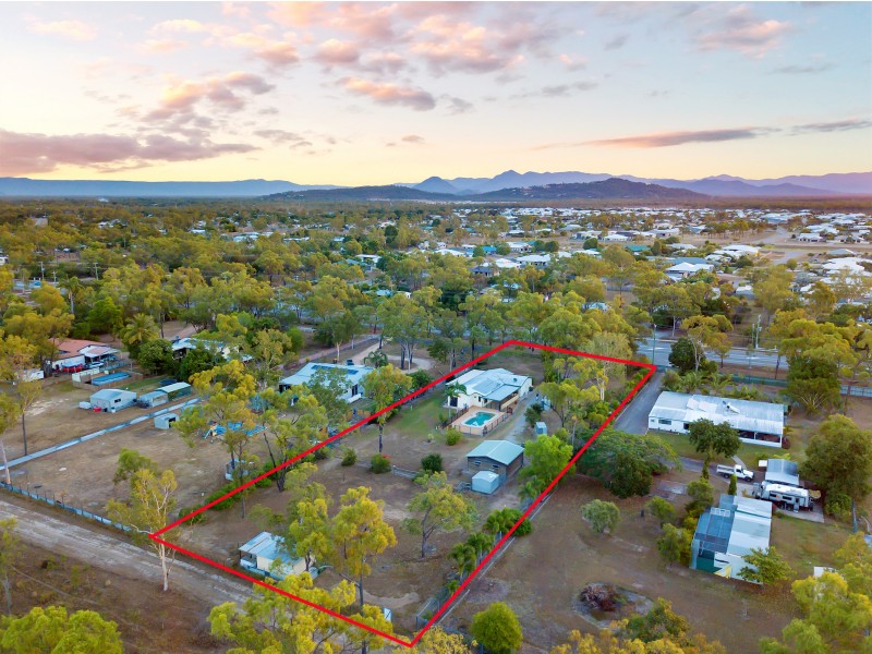 103 Mt Low Parkway, Mount Low QLD 4818