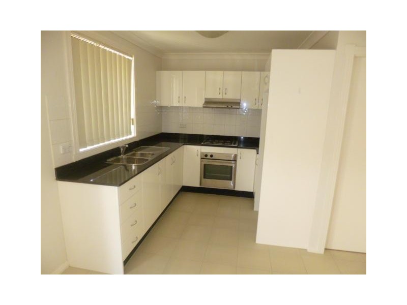 8/6-10 Ettalong Road, Greystanes NSW 2145