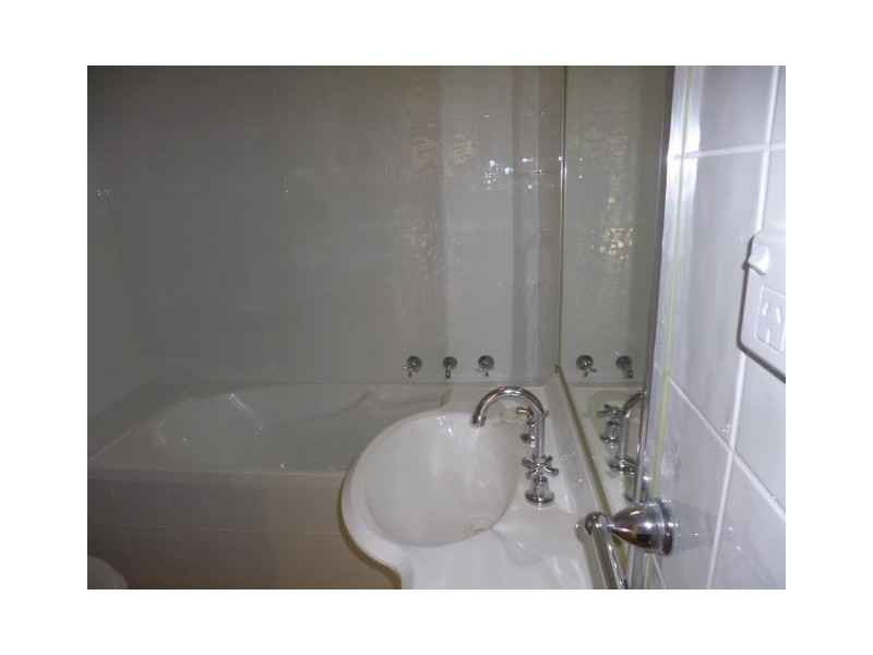 8/6-10 Ettalong Road, Greystanes NSW 2145