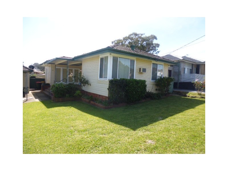 4 Leonard Avenue, Greystanes NSW 2145
