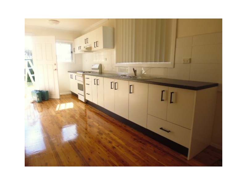 4 Leonard Avenue, Greystanes NSW 2145