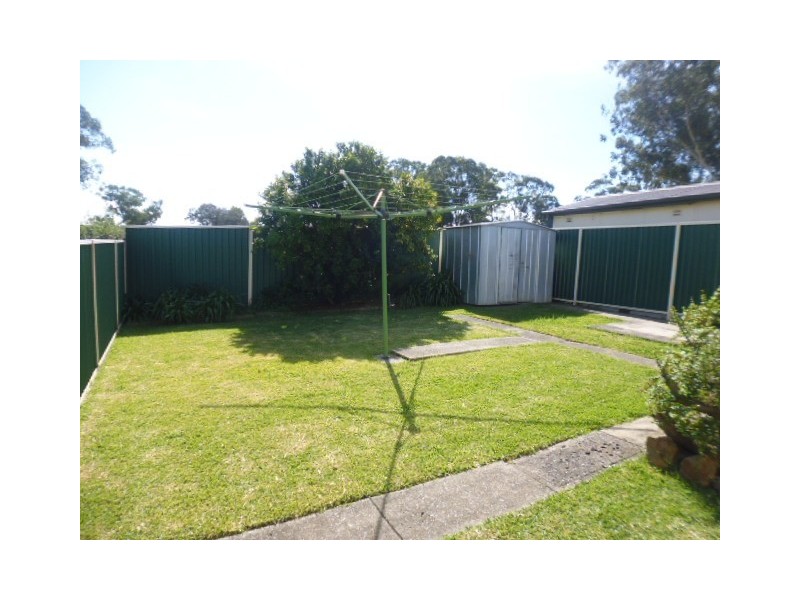 4 Leonard Avenue, Greystanes NSW 2145