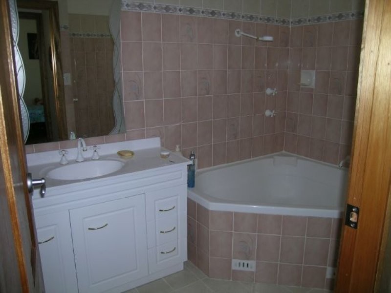 70 Macquarie Road, Greystanes NSW 2145