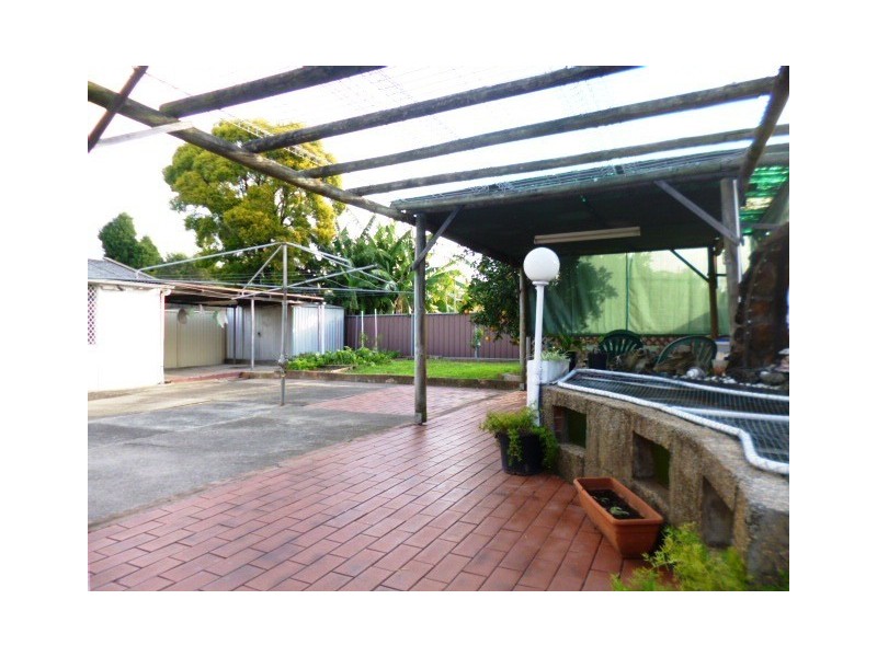 15 Bernie Street, Greystanes NSW 2145