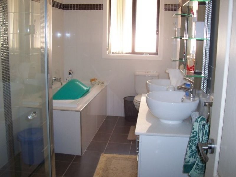 9 Pugh Avenue, Pemulwuy NSW 2145