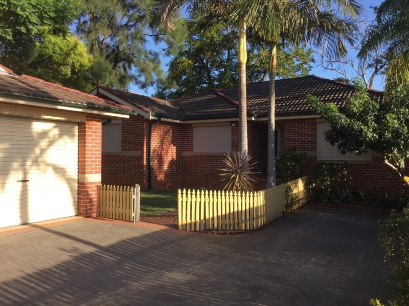 2D Rhodes Avenue, Guildford NSW 2161